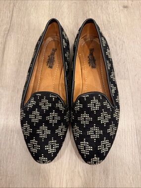 The Root Collective Flats Handwoven 8 Black White Geometric Patterned